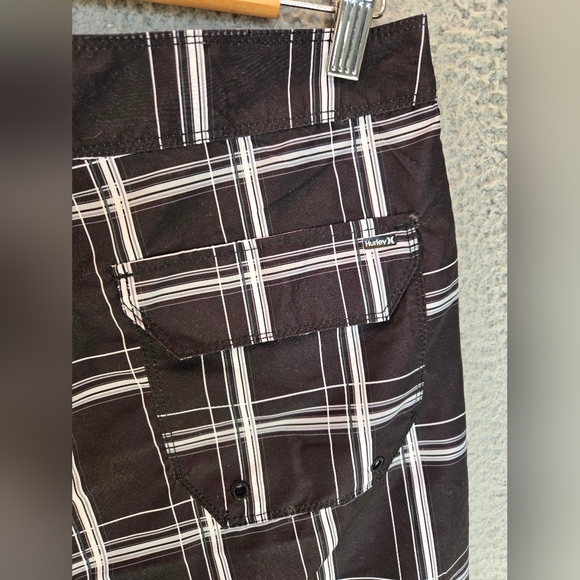 Hurley Mens Board Shorts Sz 28 Swim Trunk Summer Wear Black-White Large Checks - Picture 10 of 13